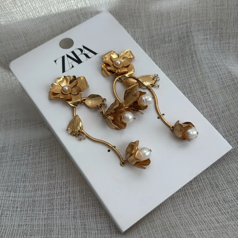 Zara Gold Floral Drop Earrings‎ With Pearls